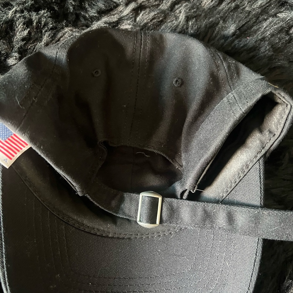 Hat - Picture 3 of 4